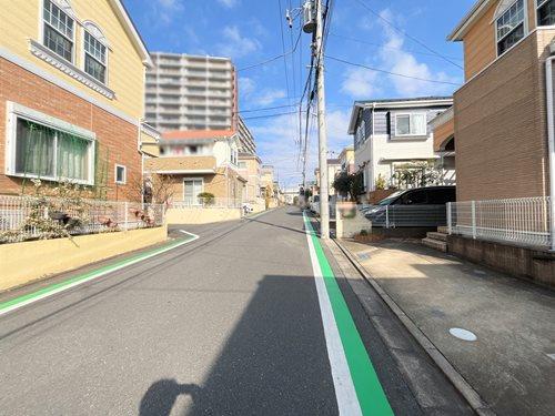 【現地前面道路２０２５年１月撮影】
