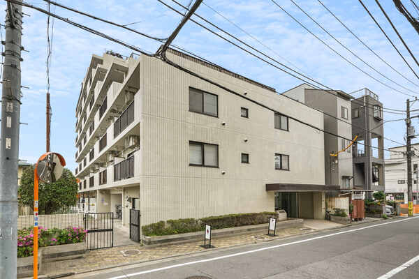 2025年4月に大規模修繕工事を実施済みです。