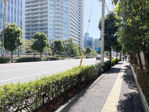 現地前歩道