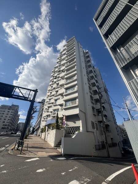 ３路線４駅利用可能な場所に立地