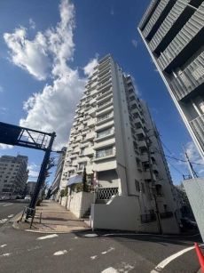 ３路線４駅利用可能な場所に立地