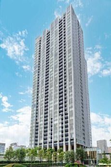 複数沿線を使いこなせるロケーション。JR山手線「品川」駅までは居住者専用シャトルバスで移動できます。