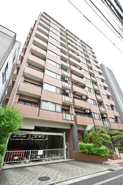 文京区立本郷小学校まで約390m、文京区立本郷台中学校まで約390mの子育て世帯も住みやすい住環境。