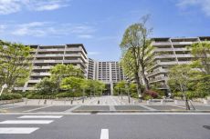 総戸数531戸の大規模マンション。住宅・医療施設・子育て施設一体として開発された街となっております。