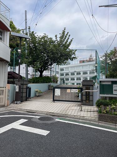 文京区立第八中学校まで５８０ｍ