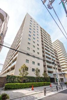 2008年8月築、三菱地所分譲のブランドマンション。総戸数207邸の大規模レジデンスです。