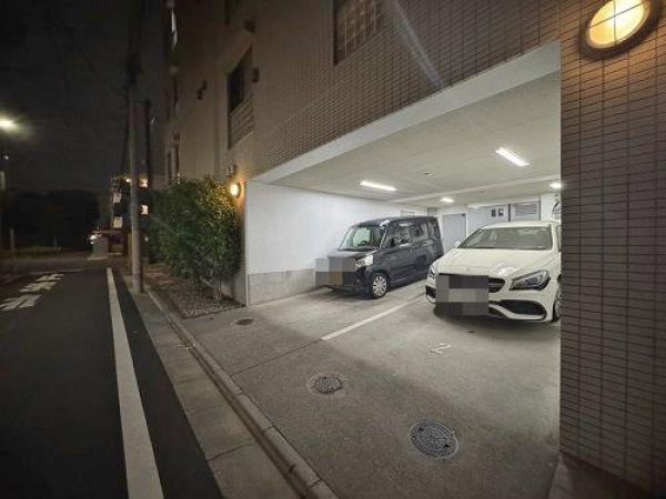 駐車場(共用設備)  写真撮影日：2025-05-01