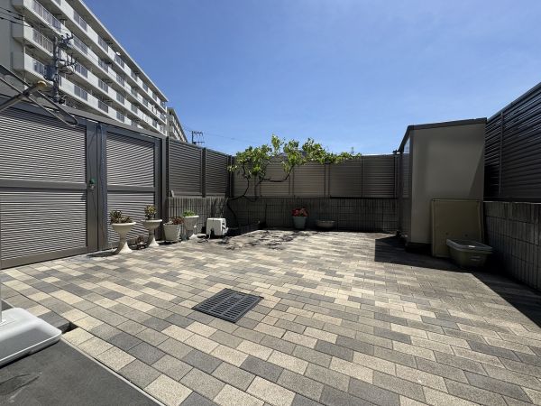 バルコニー  写真撮影日：2025-05-03