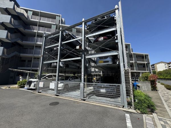 駐車場(共用設備)  写真撮影日：2025-05-03