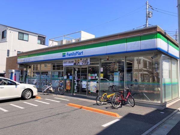 ファミリーマート練馬北町七丁目店 120m 写真撮影日：2025-05-08