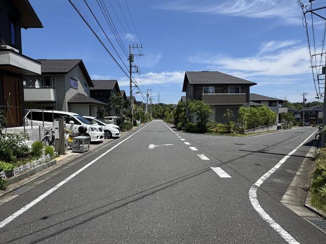 前面道路含む現地写真  写真撮影日：2025-06-30