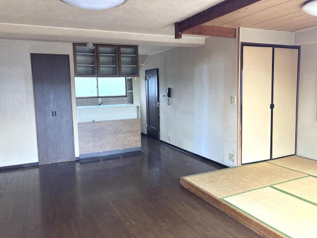 リビング  写真撮影日：2025-06-28