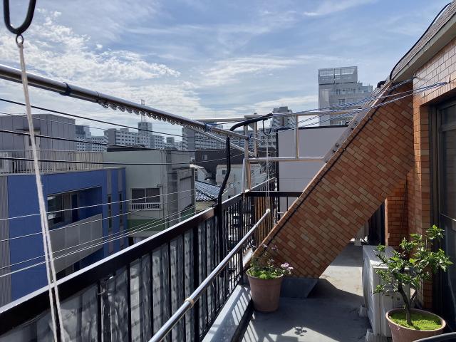 バルコニー  写真撮影日：2025-06-28