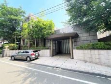 外観【現地写真２０２５年６月撮影】