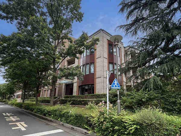 2018年2月に室内リフォーム実施。クロス貼替、ユニットバス交換、エコカラット工事(LDK壁)など。