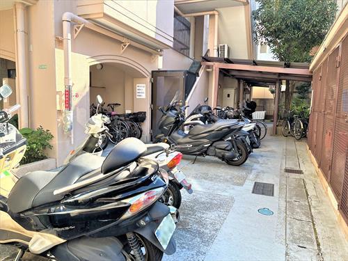 バイク置場