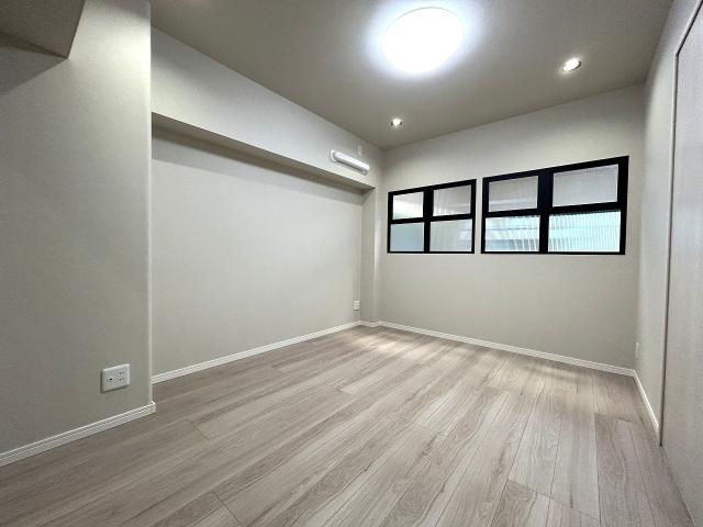 リビング以外の居室  写真撮影日：2025-10-26