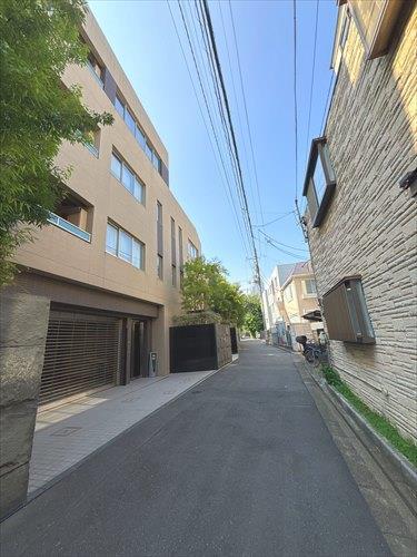 東側前面道路?