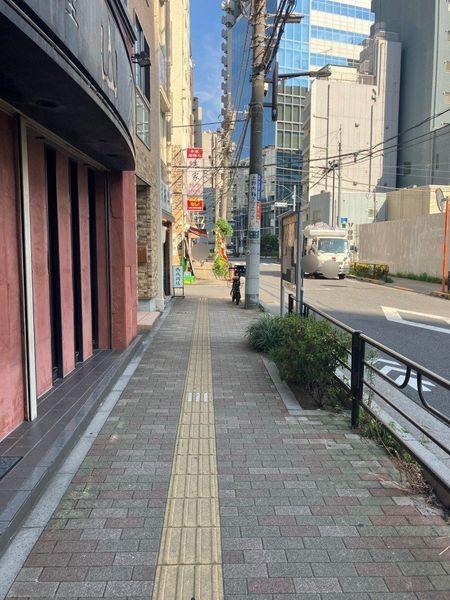 前面道路含む外観