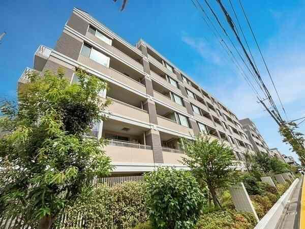 三菱地所レジデンス分譲「ザ・パークハウス」シリーズ。京王井の頭線「西永福」駅 徒歩6分の立地。