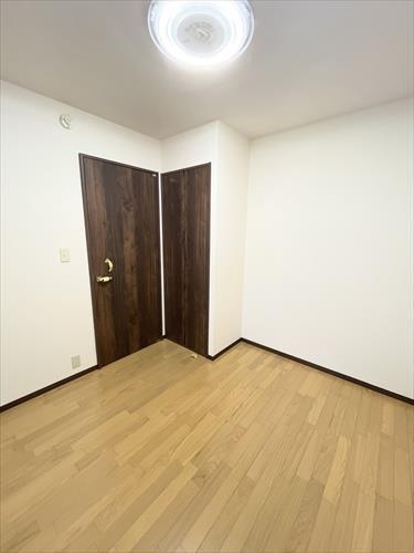 洋室４．９帖