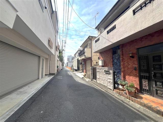 前面道路含む現地写真  写真撮影日：2025-09-20