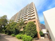 外観　【現地写真２０２５年１０月撮影】