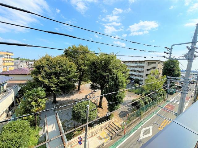 住戸からの眺望写真  写真撮影日：2025-09-27