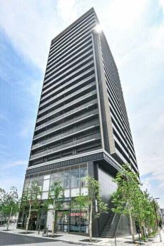総戸数241戸　地上23階建てタワーマンション　制震構造　カーペット敷内廊下設計