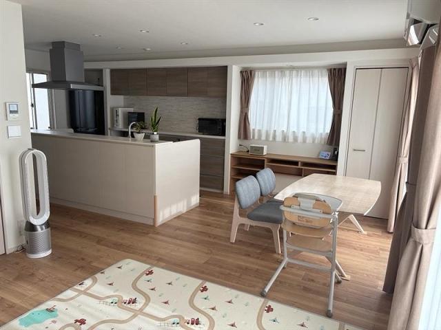 リビング  写真撮影日：2025-11-12