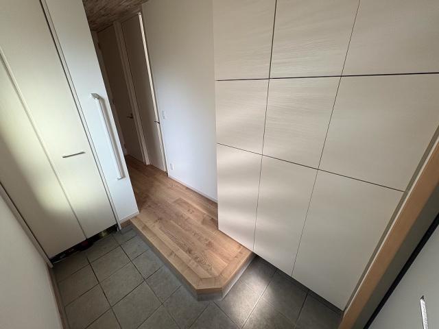 玄関  写真撮影日：2025-11-12