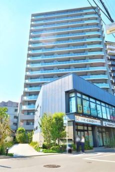 外観【現地前面道路２０２５年９月撮影】