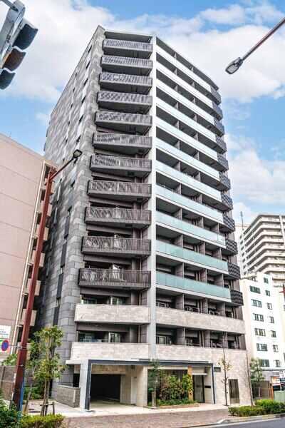 地上14階建て総戸数70戸の三菱地所グループ分譲マンション