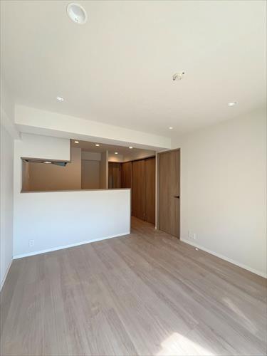 ＬＤＫ約１０．８帖