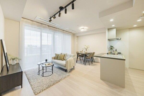 約15.2帖のLDK。家具・調度品は販売対象には含まれません。