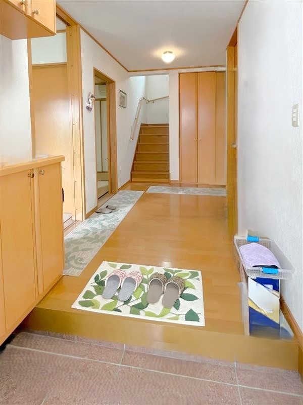 玄関収納付きです。