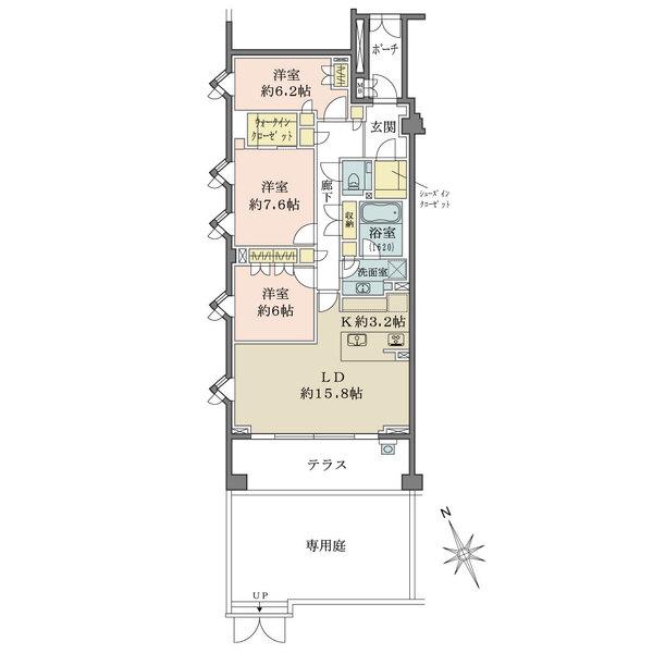 テラス・専用庭付、1階部分の南西角住戸。全居室6帖以上の広さです。玄関に専用ポーチが備わっています。