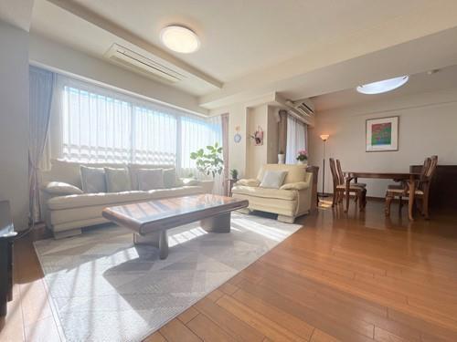 リビングダイニング