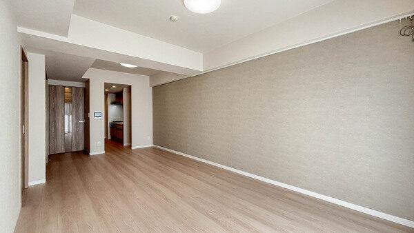 キッチンスペースはセミクローズドタイプのため、生活感が出にくく、LDの雰囲気を損ないません。