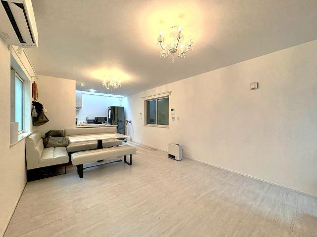 リビング  写真撮影日：2025-12-25