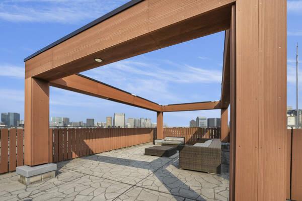 屋上ルーフラウンジ