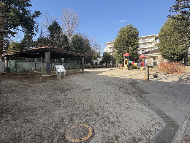 本町四丁目児童公園 700m 写真撮影日：2025-12-19