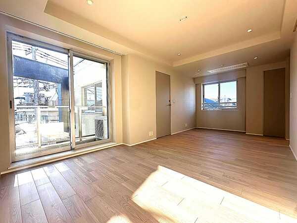 LD(約12.7帖)には足元から温める床暖房があります。