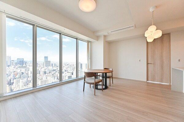 ※写真内の家具・調度品は販売対象ではありません。