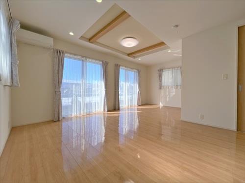 ＬＤＫ約１７．７帖（１）