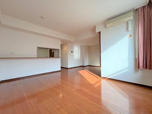 リビングダイニング（２）