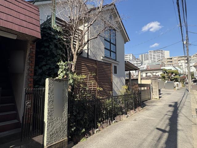 前面道路含む現地写真  写真撮影日：2026-02-01