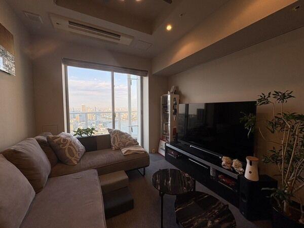 42階高層階部分・北向きのお部屋につき、眺望・日照の良いお部屋となっております。