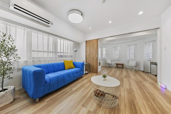 隣接する洋室のウォールドアを開けていただくことで、開放的な一体利用が可能です