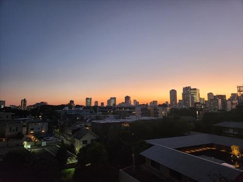 バルコニーからの眺望夕方（南西）